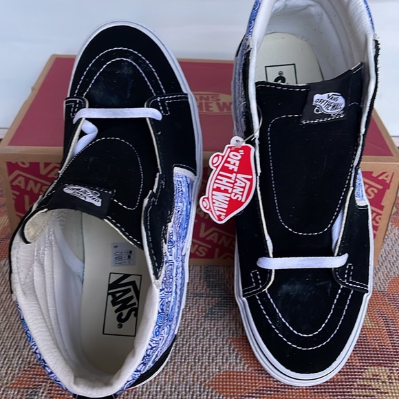 Vans Men’s Sk8-Hi Bolt Liquity Black
VN0A5JIVBLK Sneakers - Picture 5 of 16